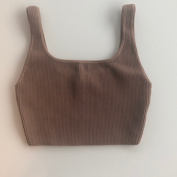 Aritzia Sculpt Knit Squareneck Cropped Tank in Medium - Picture 3 of 5